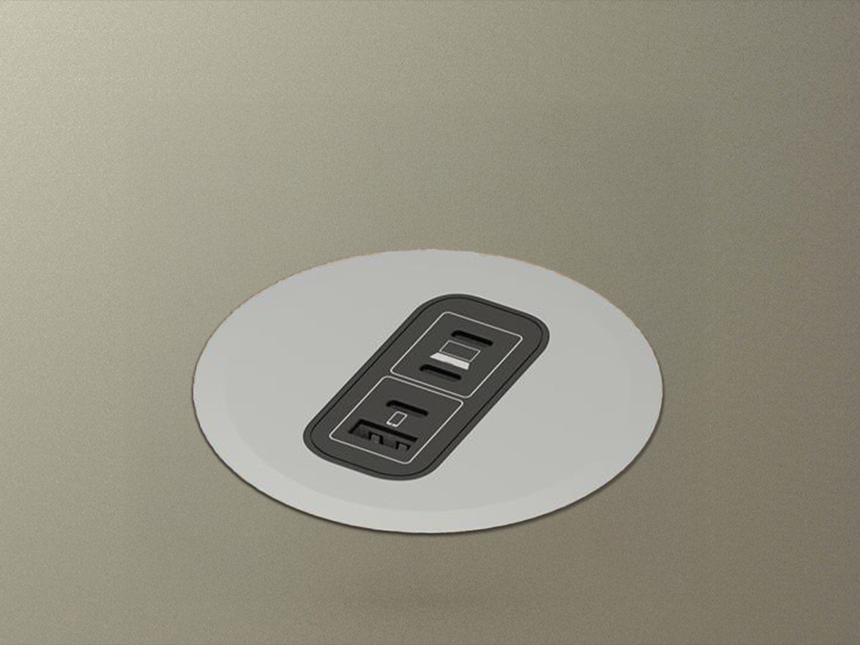 Grommet 100W gAn Charger.jpg